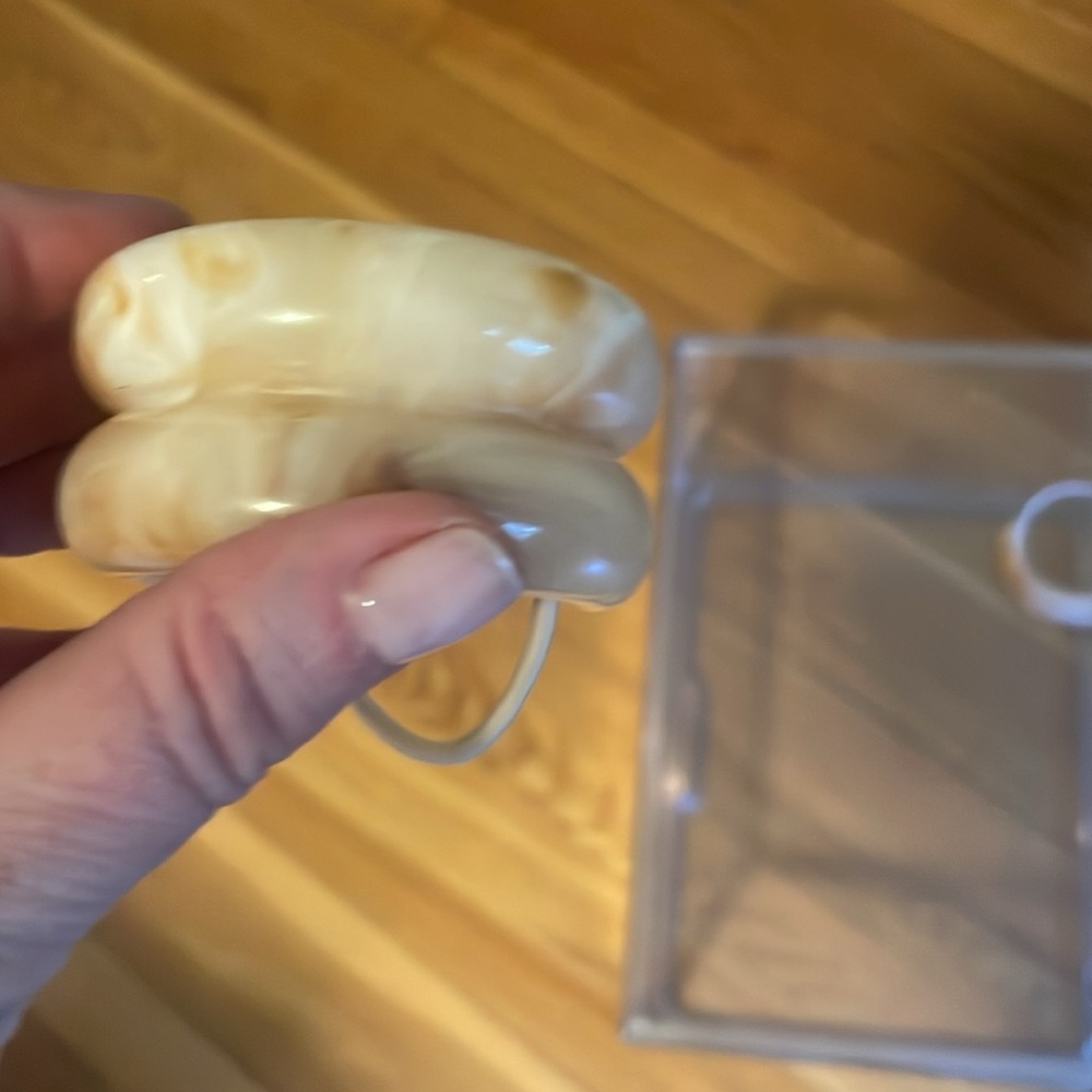 Resin Hair Elastic - Picture 3 of 4